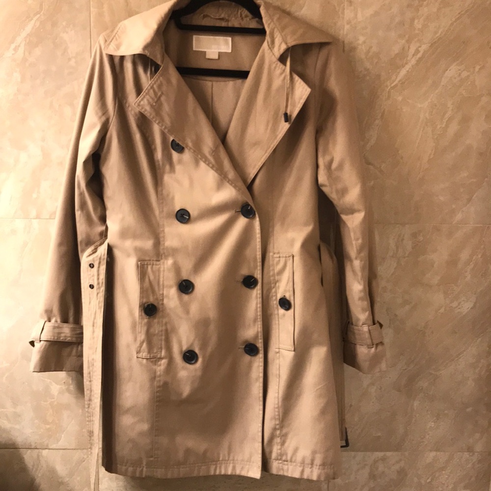 Hooded trench coat